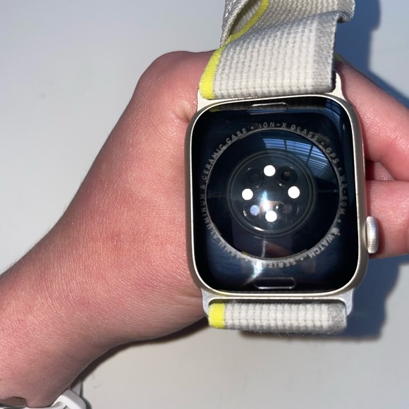 Series 8 Apple Watch - Picture 4 of 7